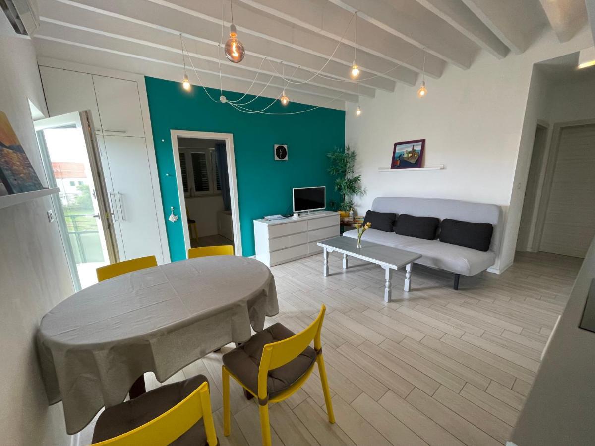 Apartments Grubisin Tribunj  Ngoại thất bức ảnh