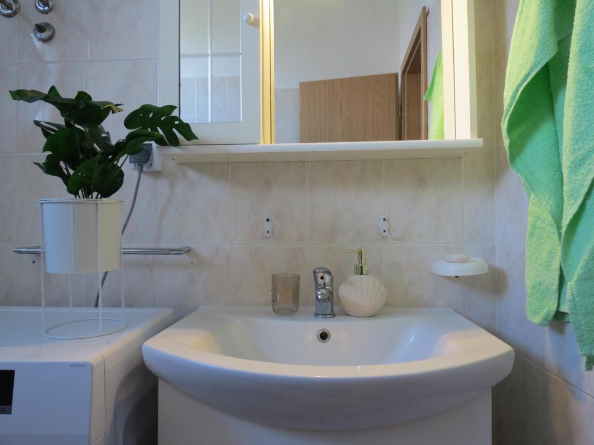 Apartments Grubisin Tribunj  Ngoại thất bức ảnh