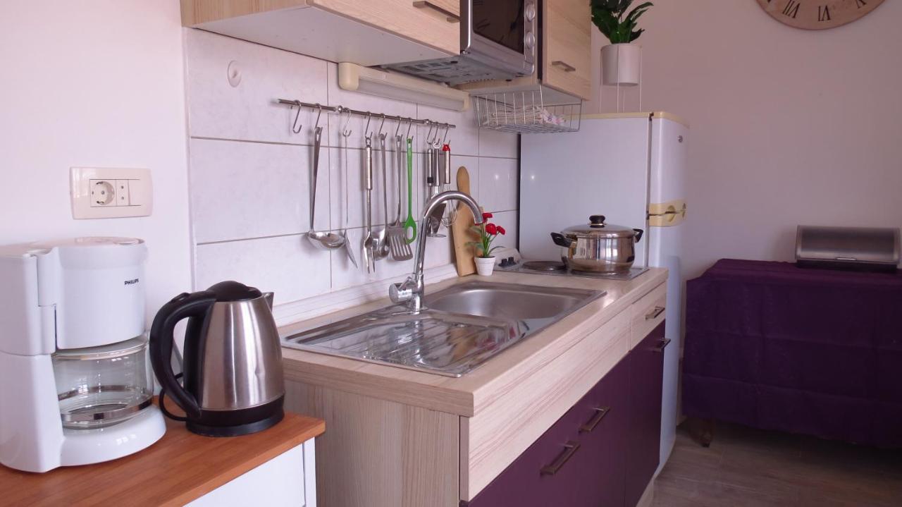 Apartments Grubisin Tribunj  Ngoại thất bức ảnh